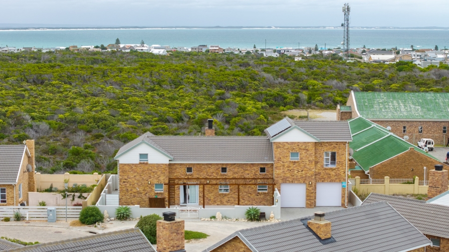 4 Bedroom Property for Sale in Oceanview Heights Western Cape